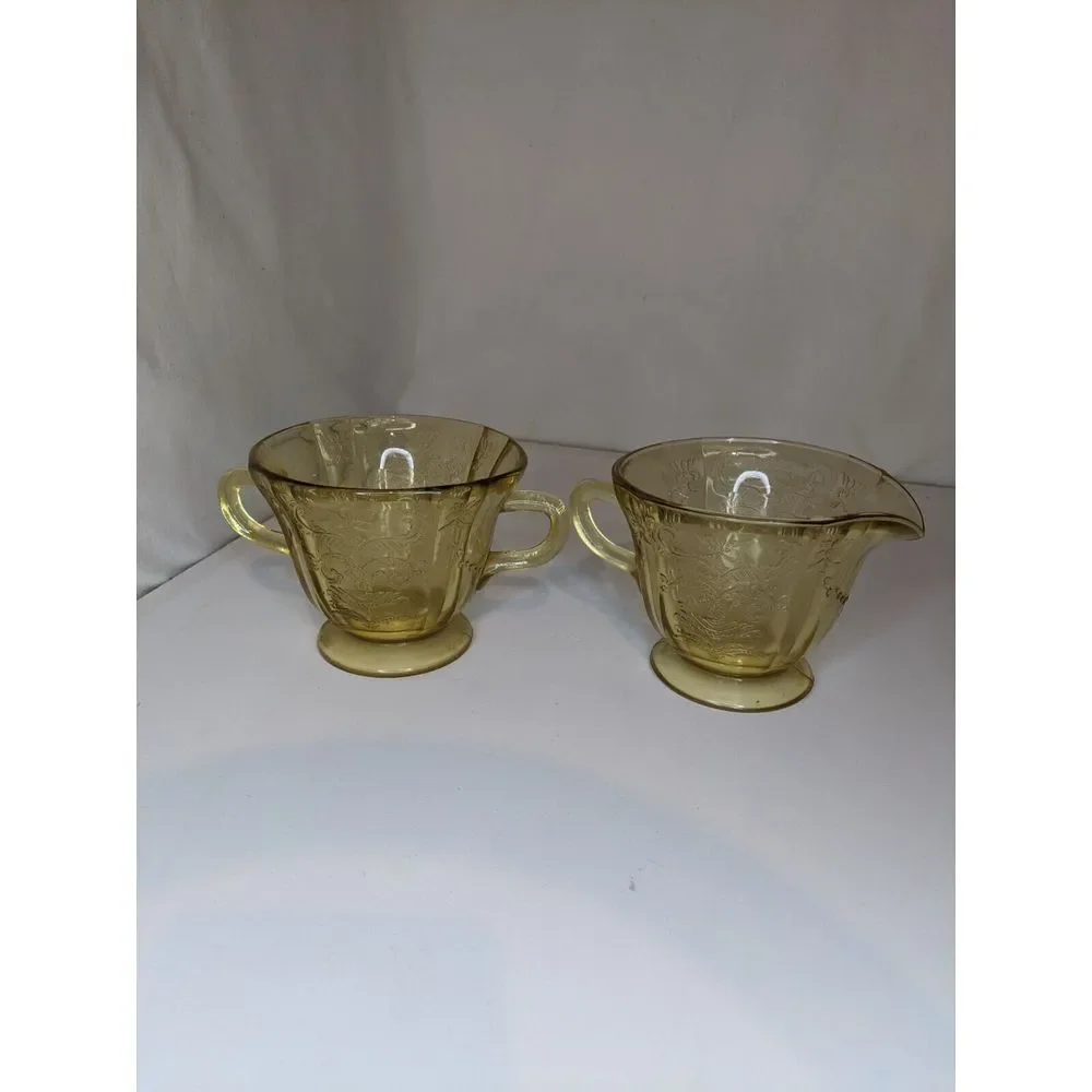 Vintage Federal Glass Yellow‎ Sugar Bowl And Footed Creamer